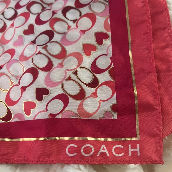 COACH Silk Scarf Classic C Logo Gold and PINK Print New condition 21”x 21” - Picture 3 of 4